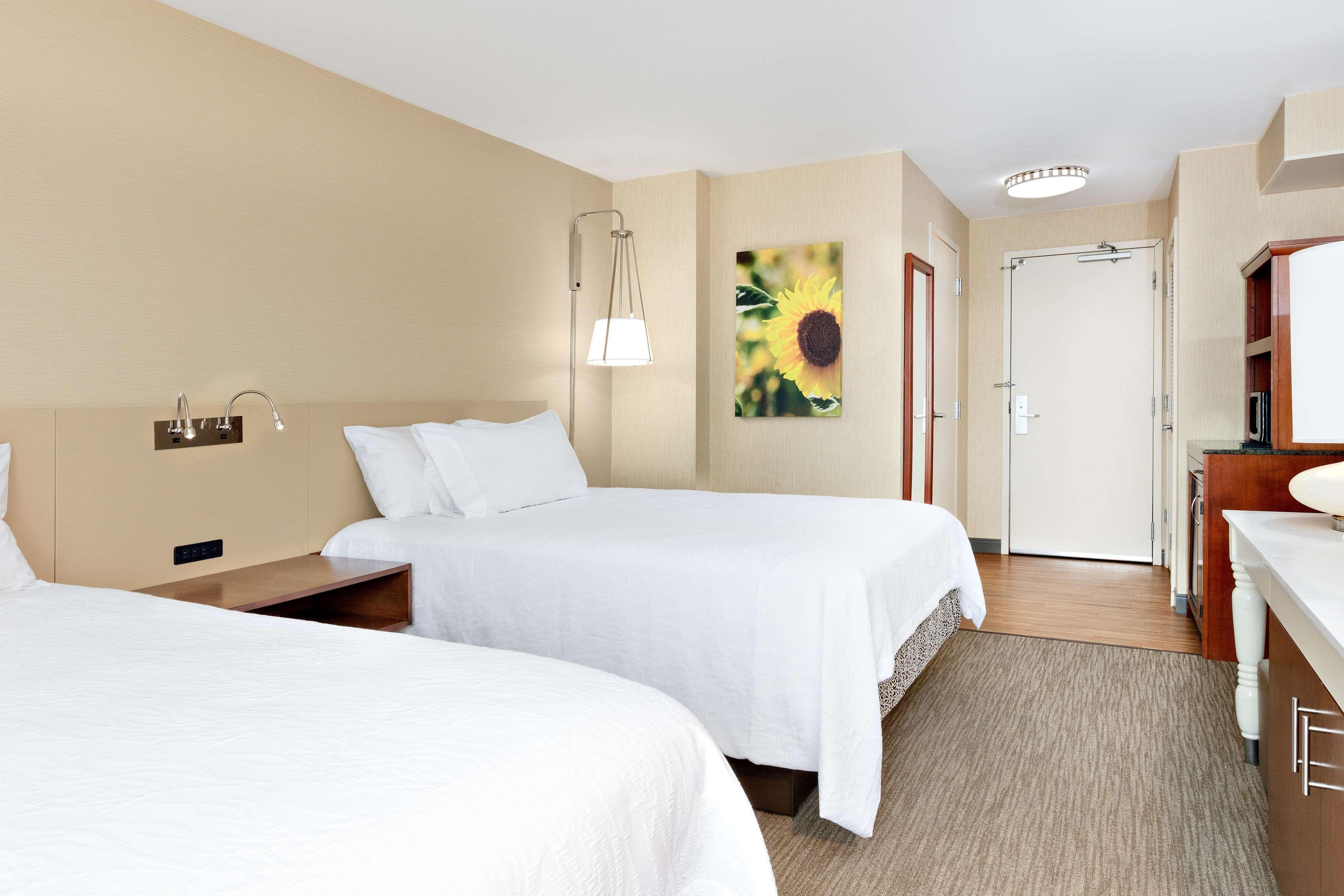 Hilton Garden Inn Фолсом Экстерьер фото