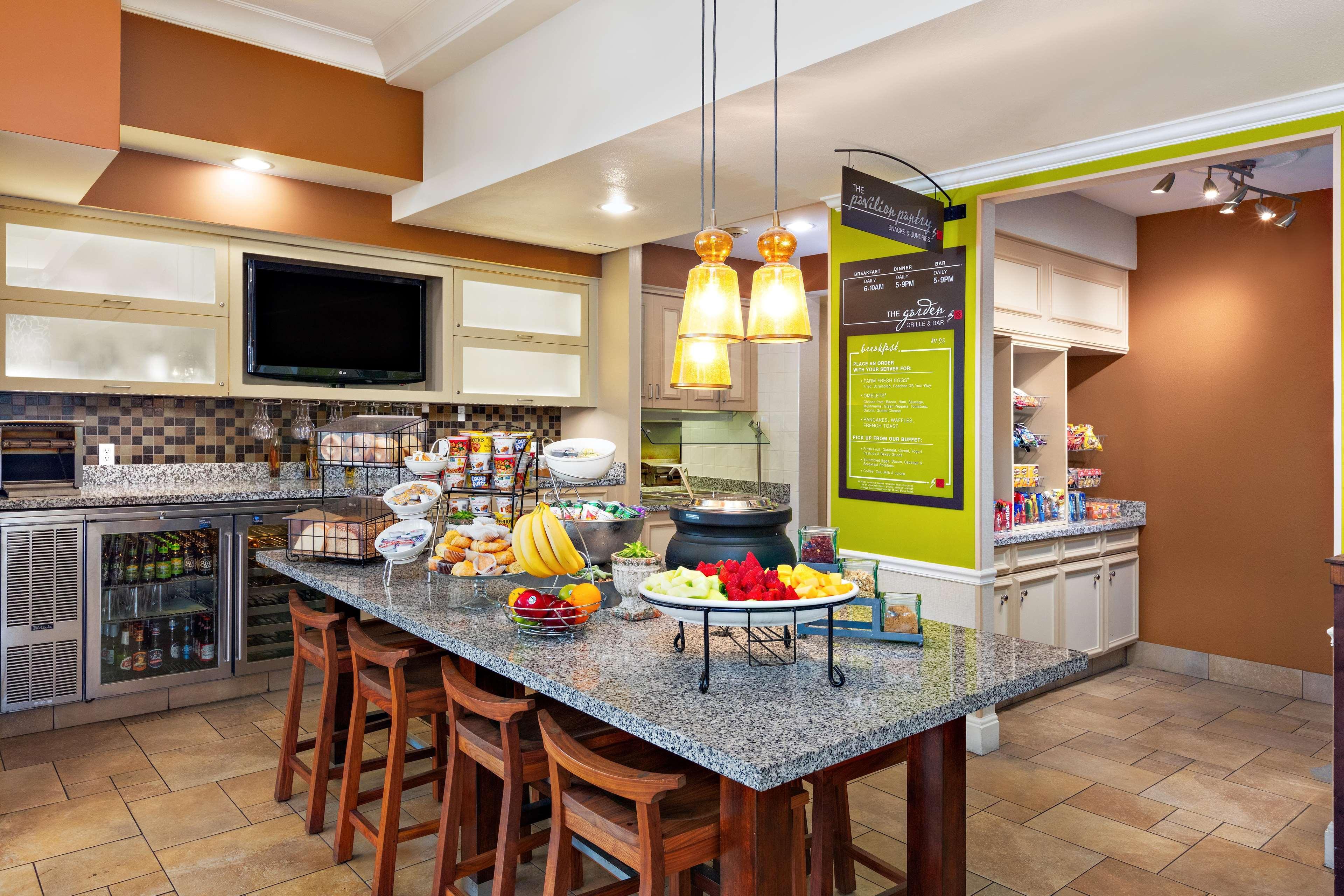 Hilton Garden Inn Фолсом Экстерьер фото