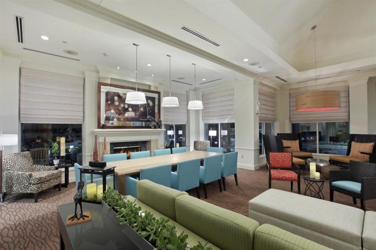 Hilton Garden Inn Фолсом Экстерьер фото