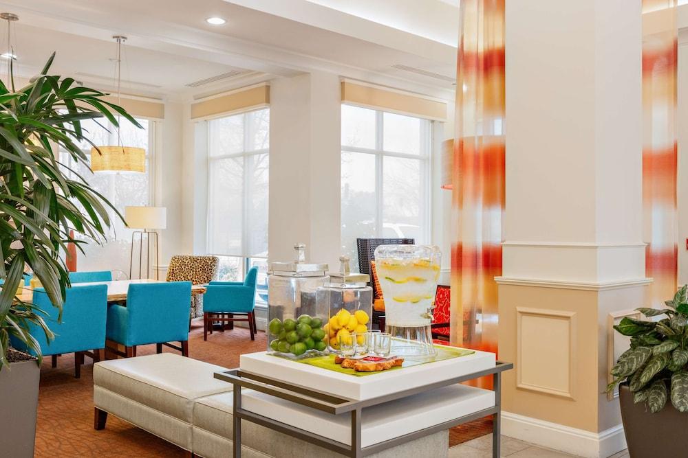 Hilton Garden Inn Фолсом Экстерьер фото