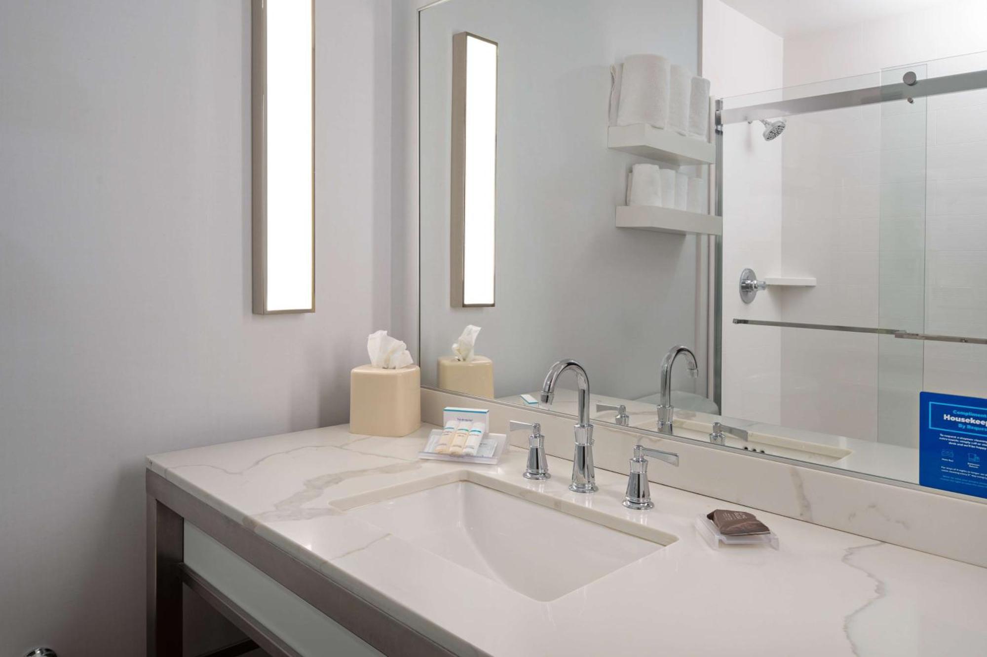 Hilton Garden Inn Фолсом Экстерьер фото