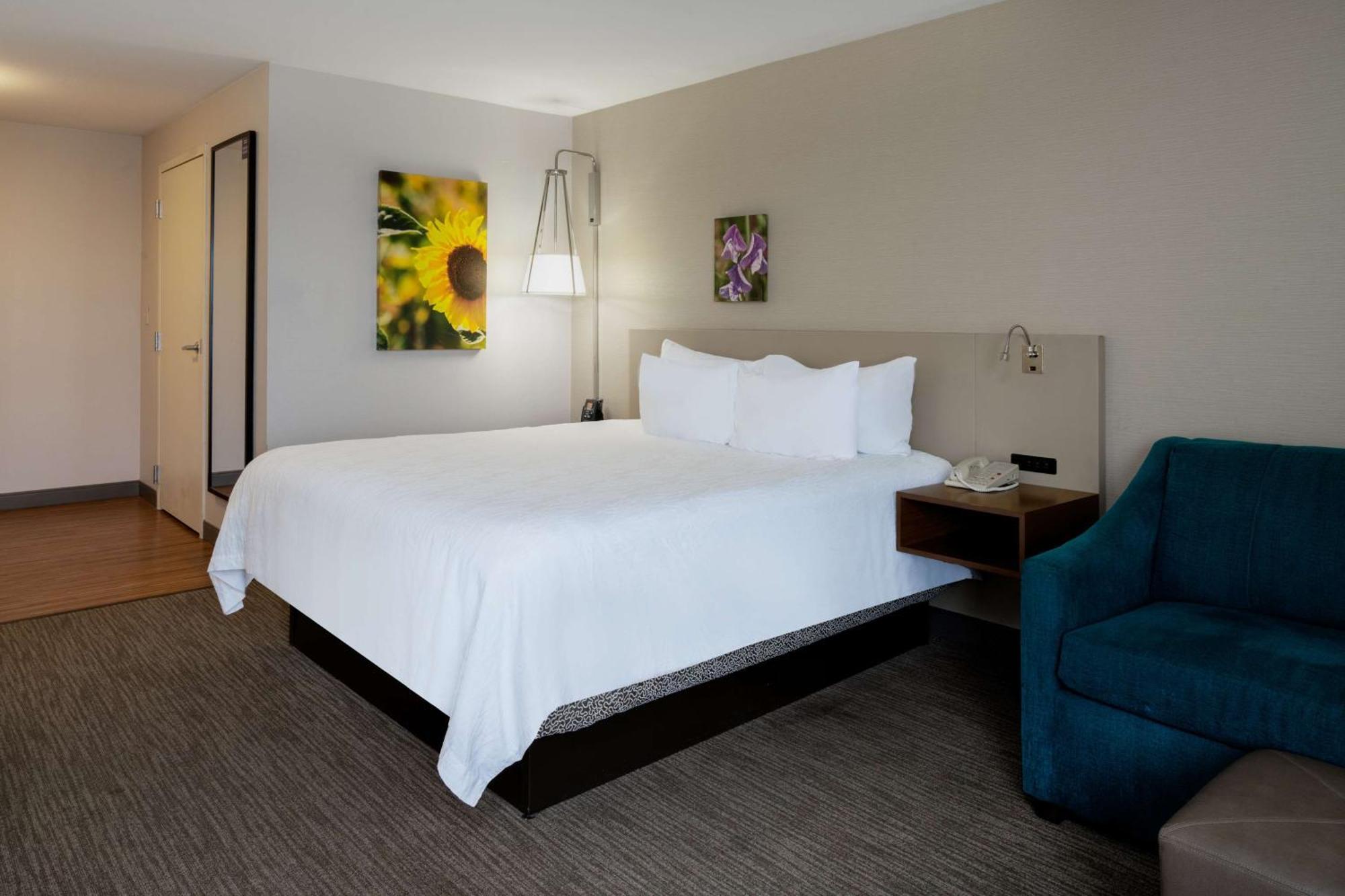 Hilton Garden Inn Фолсом Экстерьер фото