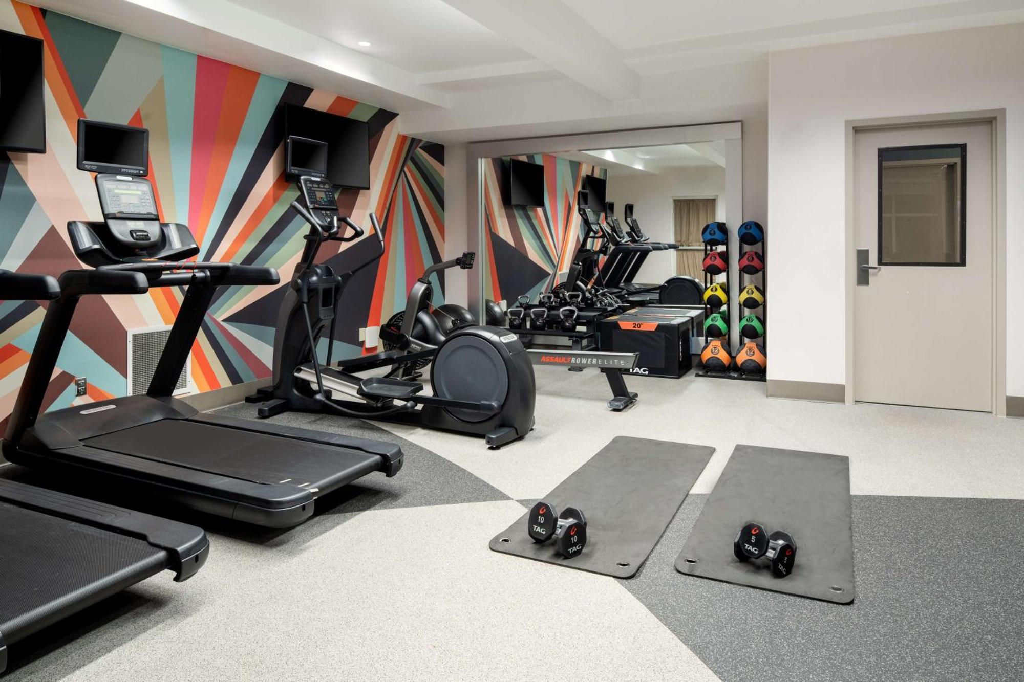 Hilton Garden Inn Фолсом Экстерьер фото