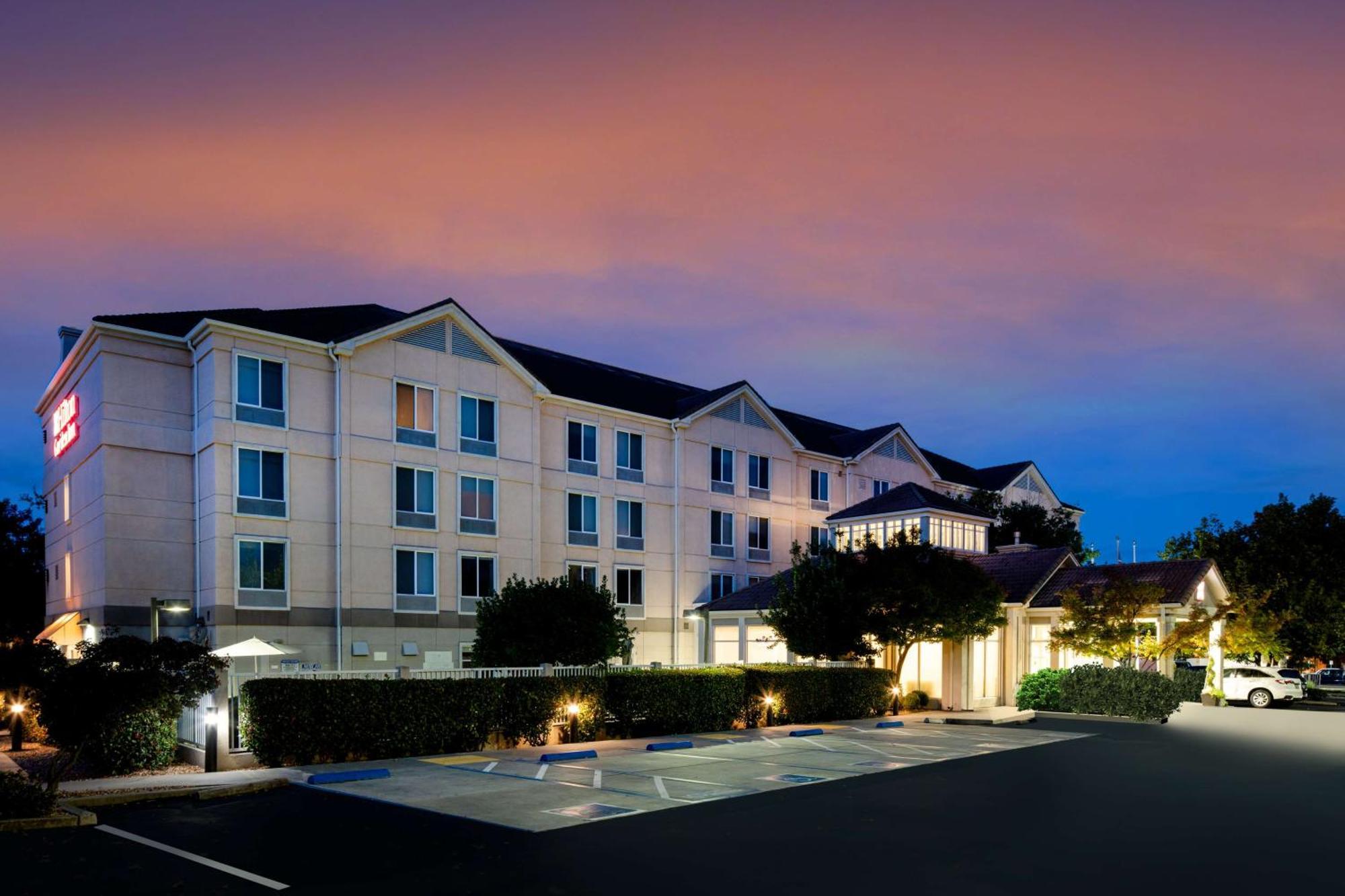 Hilton Garden Inn Фолсом Экстерьер фото