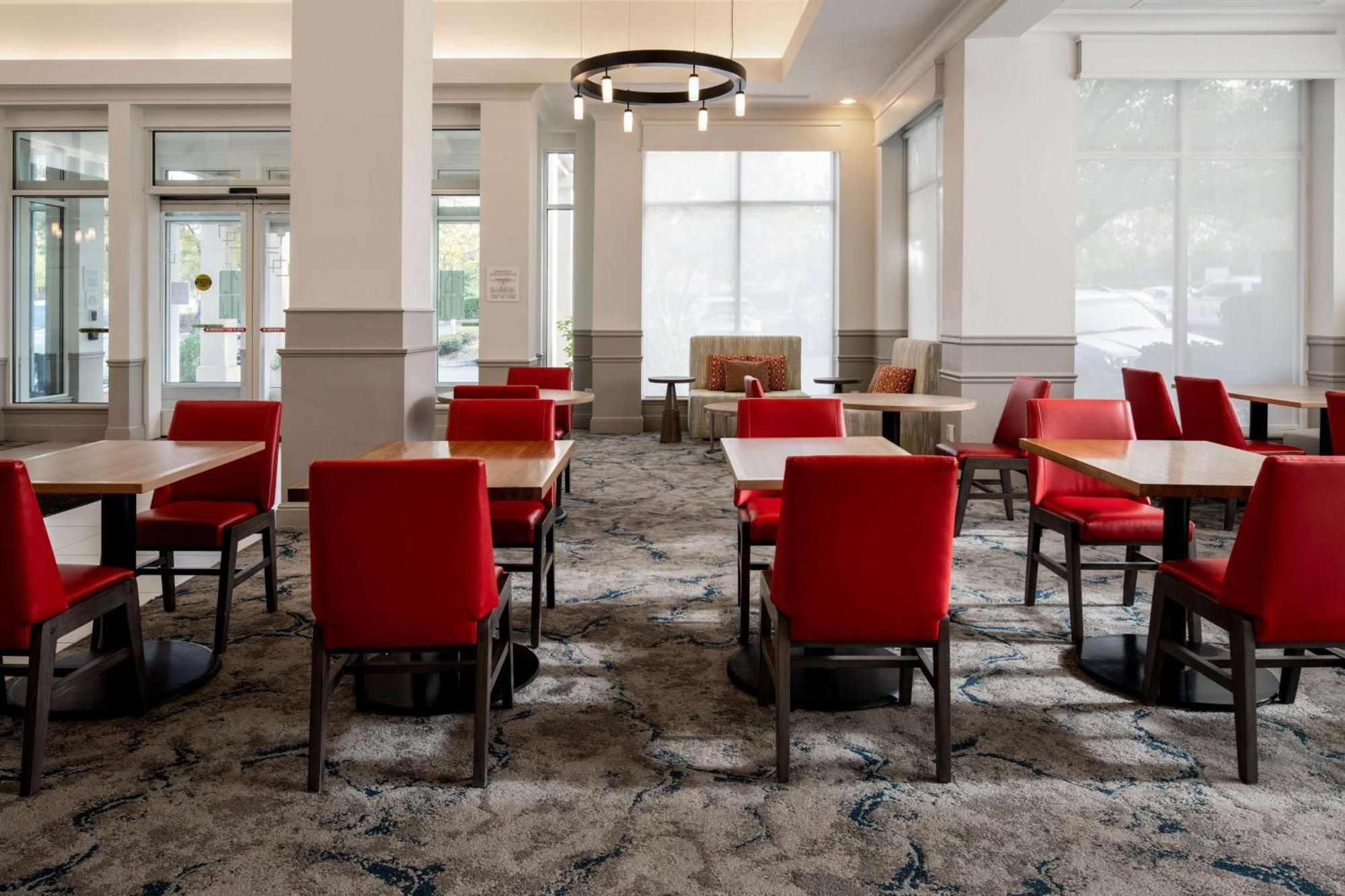 Hilton Garden Inn Фолсом Экстерьер фото